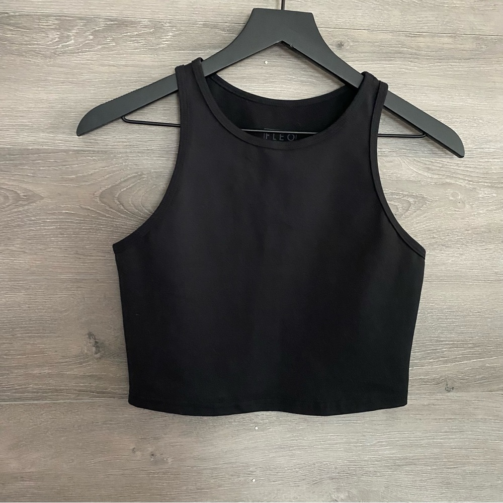 Fleo Cropped Tank Black